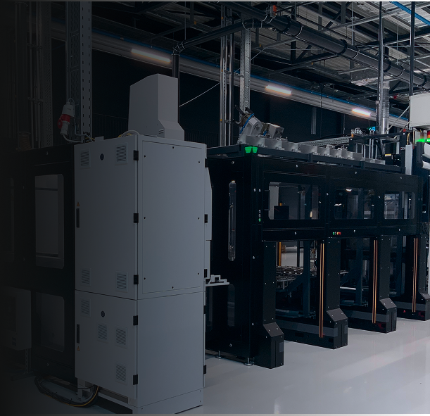 Blick in eine automatisierte Fertigungsanlage von DarkFab