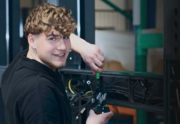 Employee during assembly work